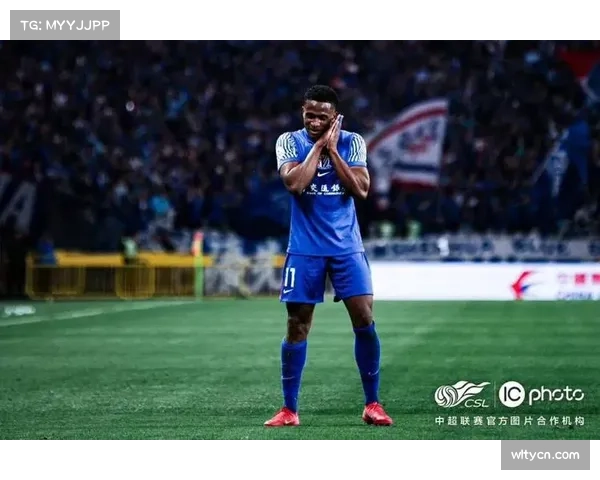 徐皓阳远射破门 申花年轻球员展现潜力 徐皓阳远射破门 申花年轻球员展现潜力